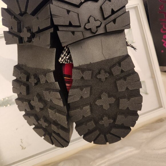 Betsey Johnson " Rozey" Red Plaid Multi Lace Up Boots. NIB. Size 6 - Picture 11 of 13